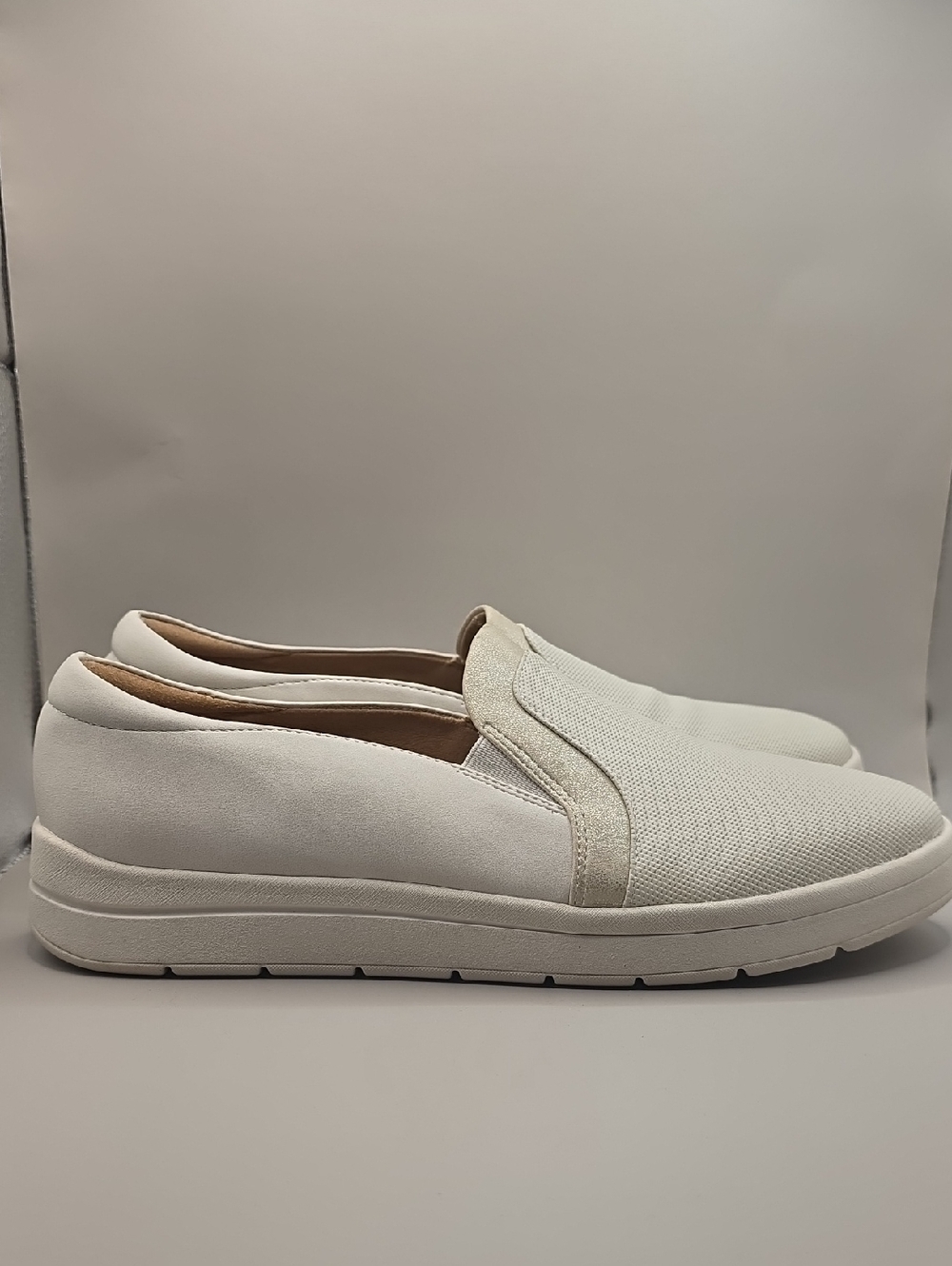 Rockport TruFlex Off White And Gold Slip On Sneakers Loafers Women's 11 Summer